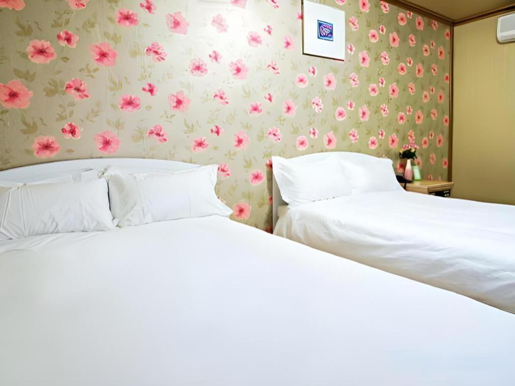 Emerald Hotel Jeju Buitenkant foto