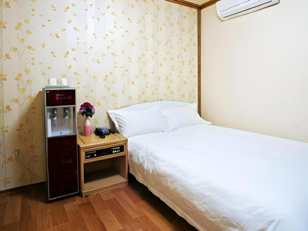 Emerald Hotel Jeju Buitenkant foto