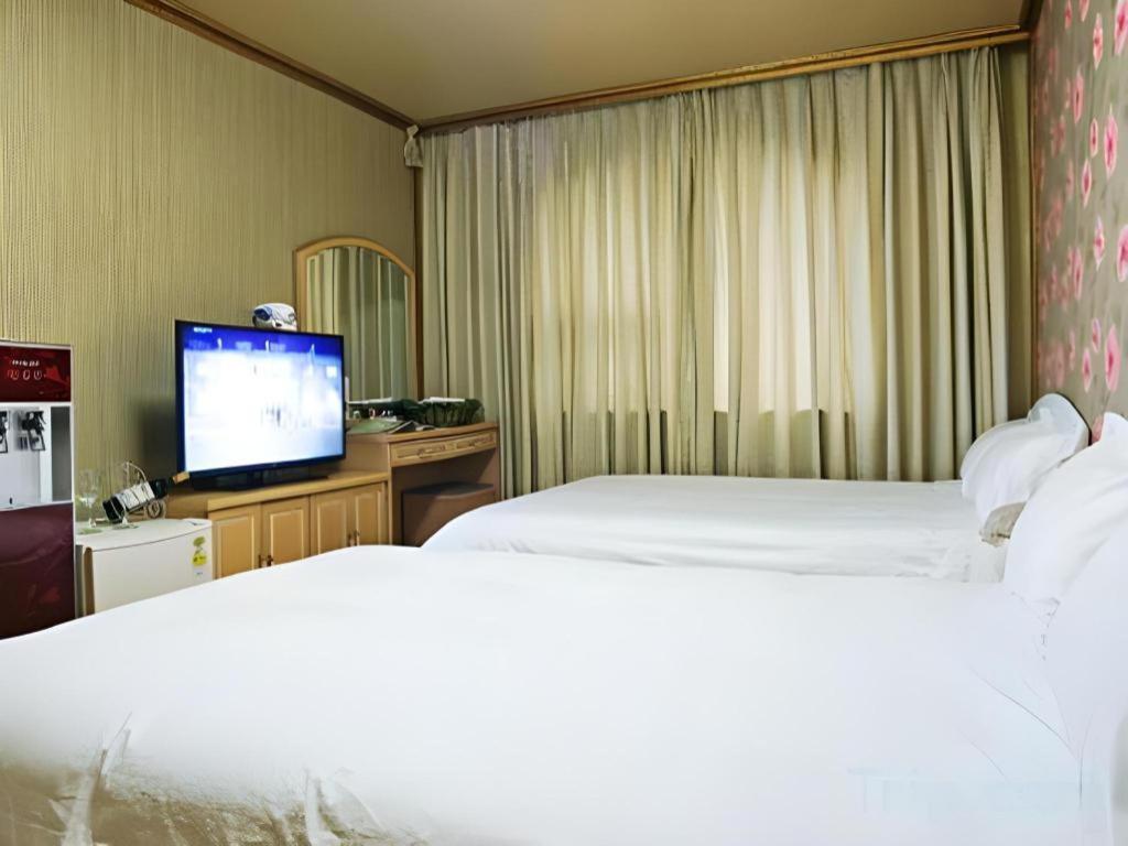 Emerald Hotel Jeju Buitenkant foto