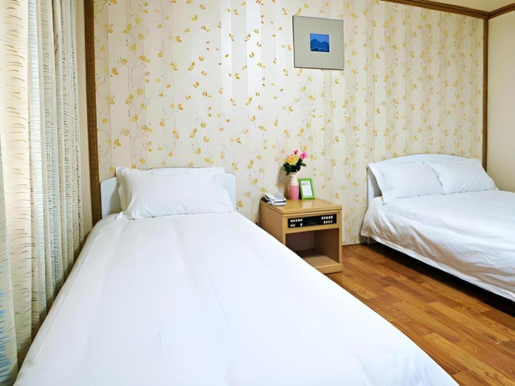 Emerald Hotel Jeju Buitenkant foto