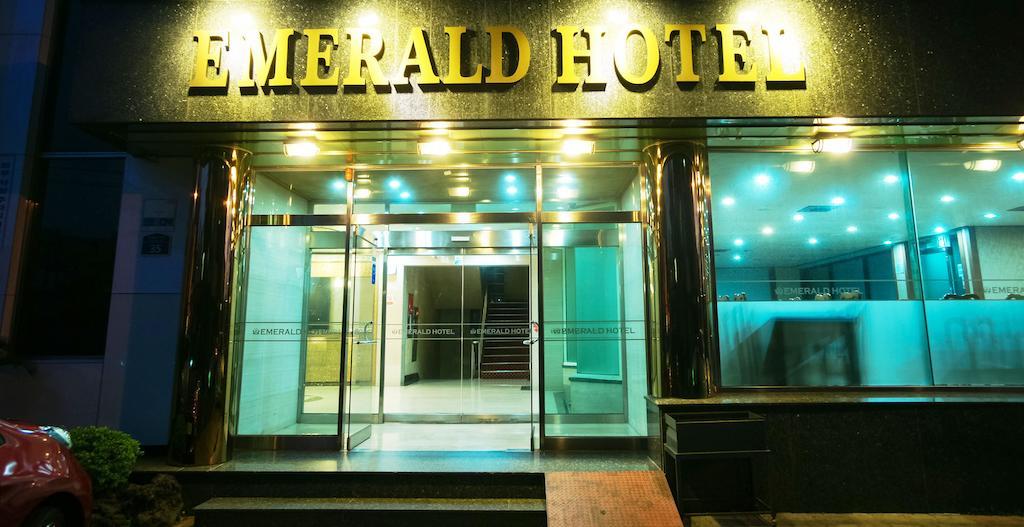 Emerald Hotel Jeju Buitenkant foto