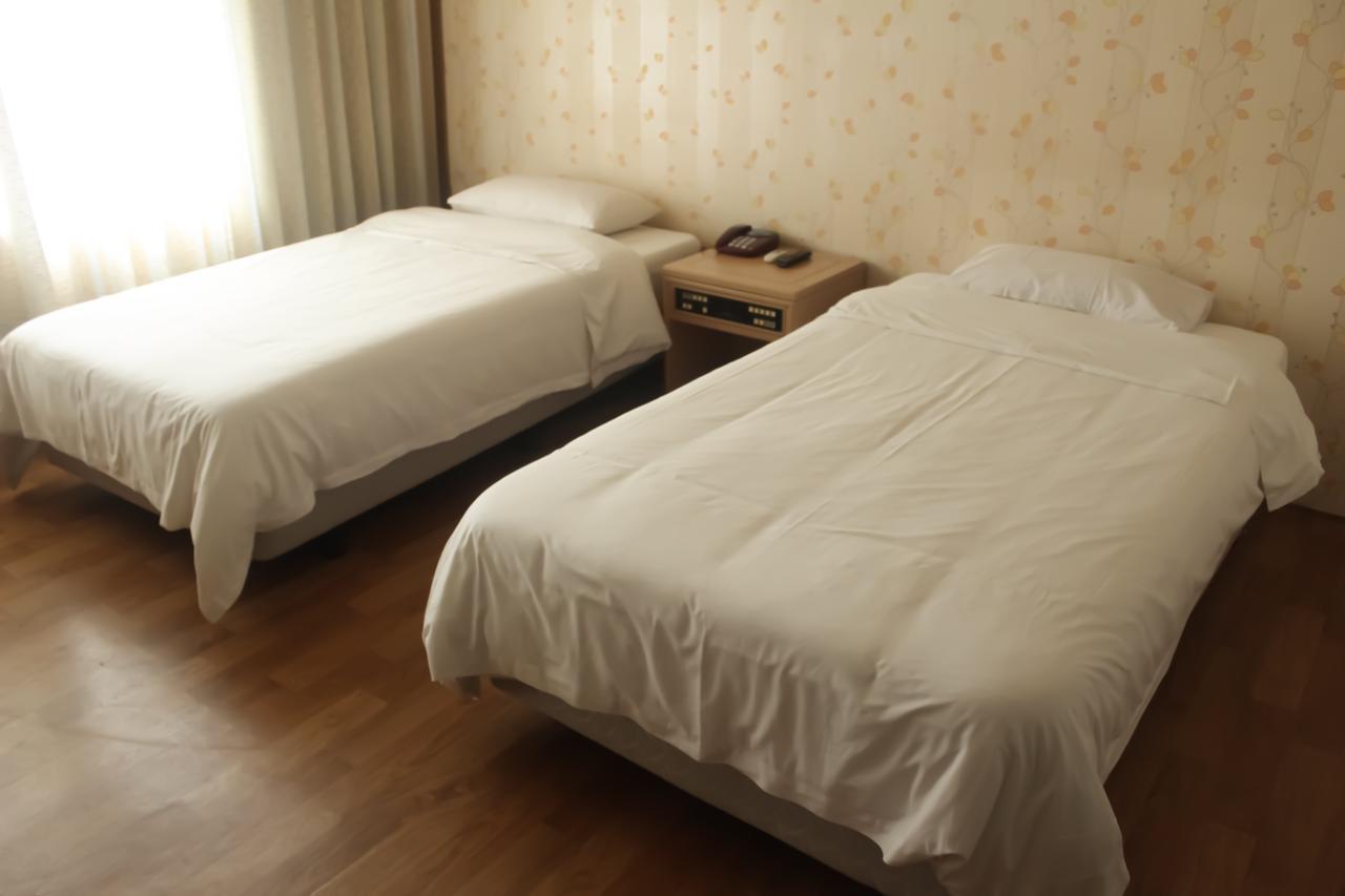 Emerald Hotel Jeju Buitenkant foto
