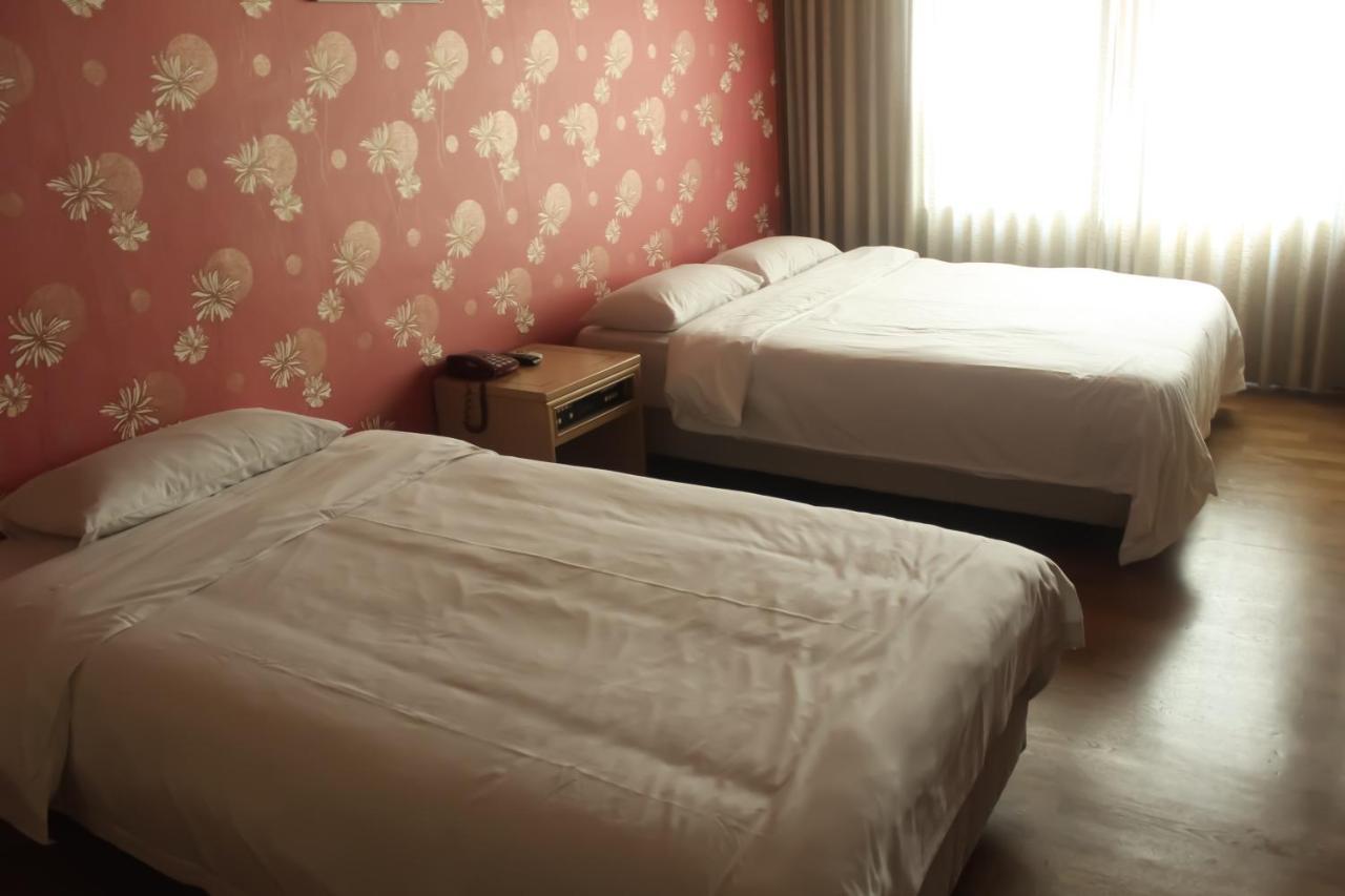 Emerald Hotel Jeju Buitenkant foto