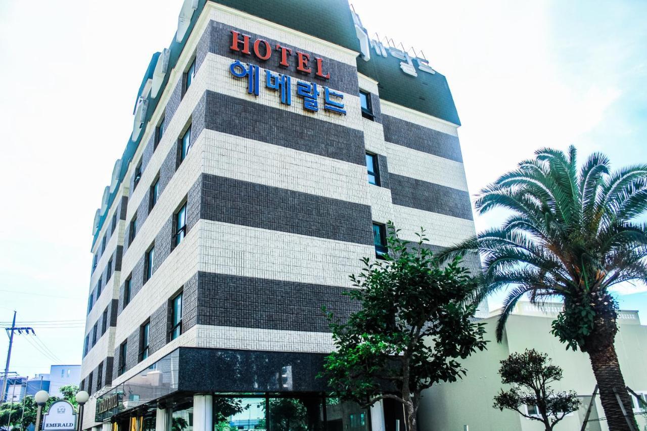 Emerald Hotel Jeju Buitenkant foto