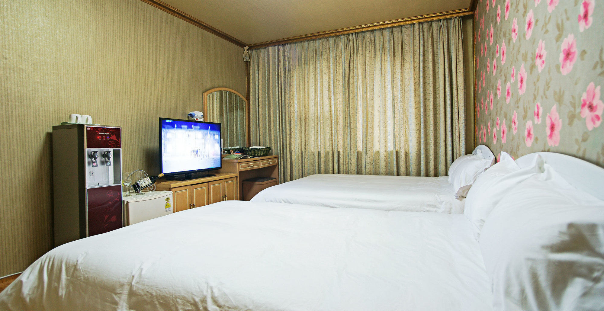 Emerald Hotel Jeju Buitenkant foto