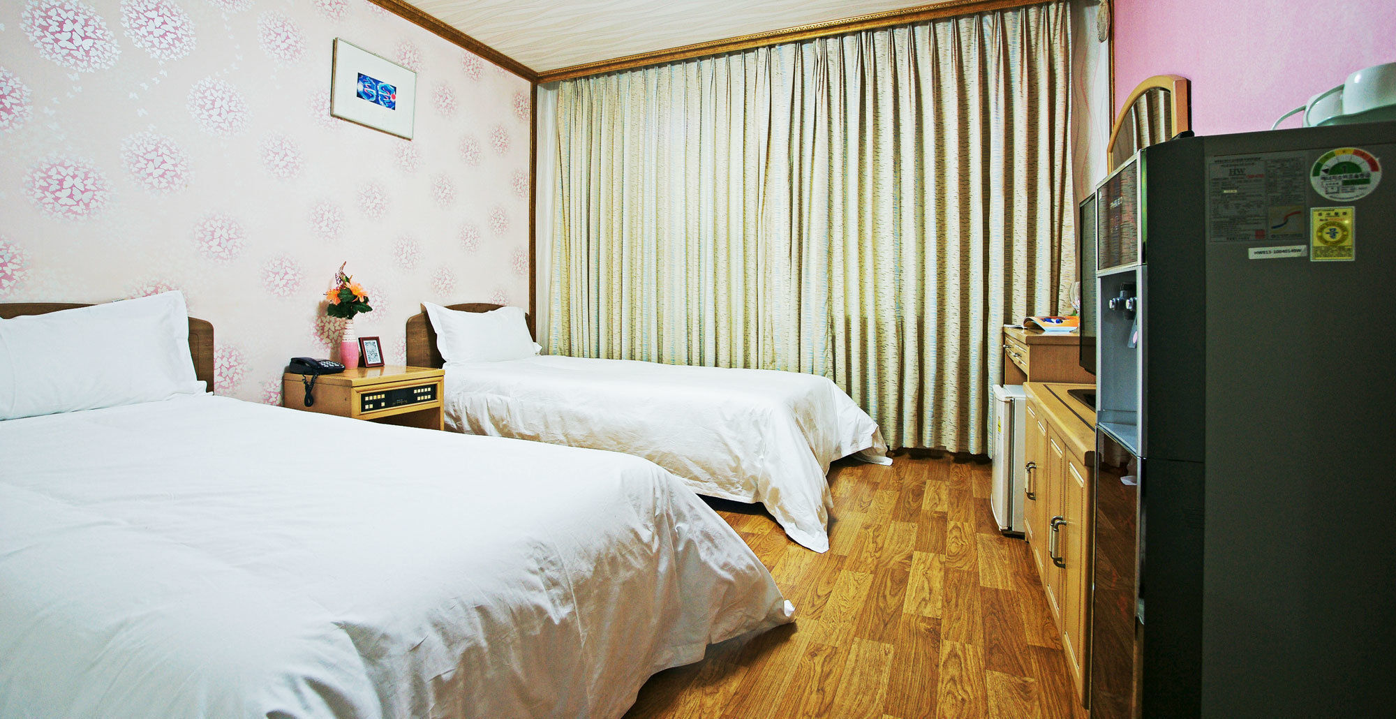 Emerald Hotel Jeju Buitenkant foto