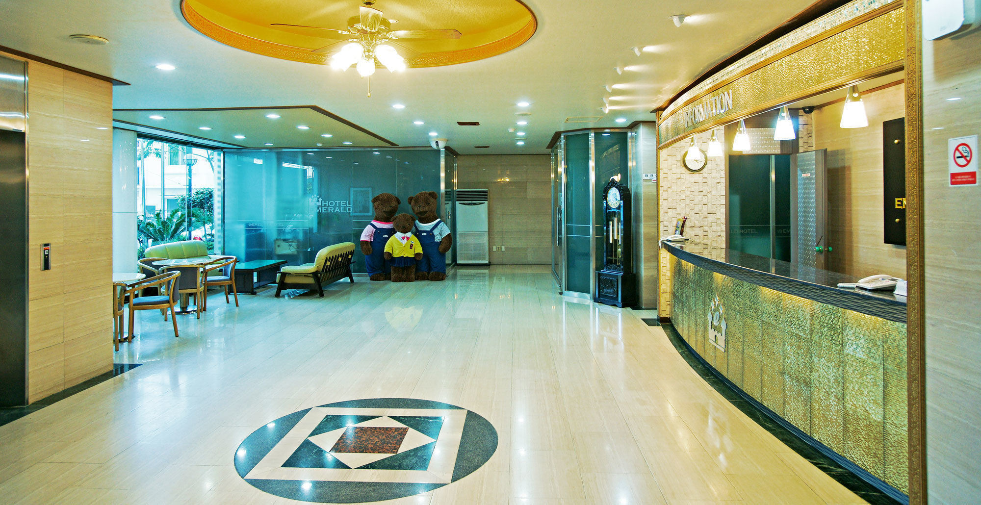 Emerald Hotel Jeju Buitenkant foto