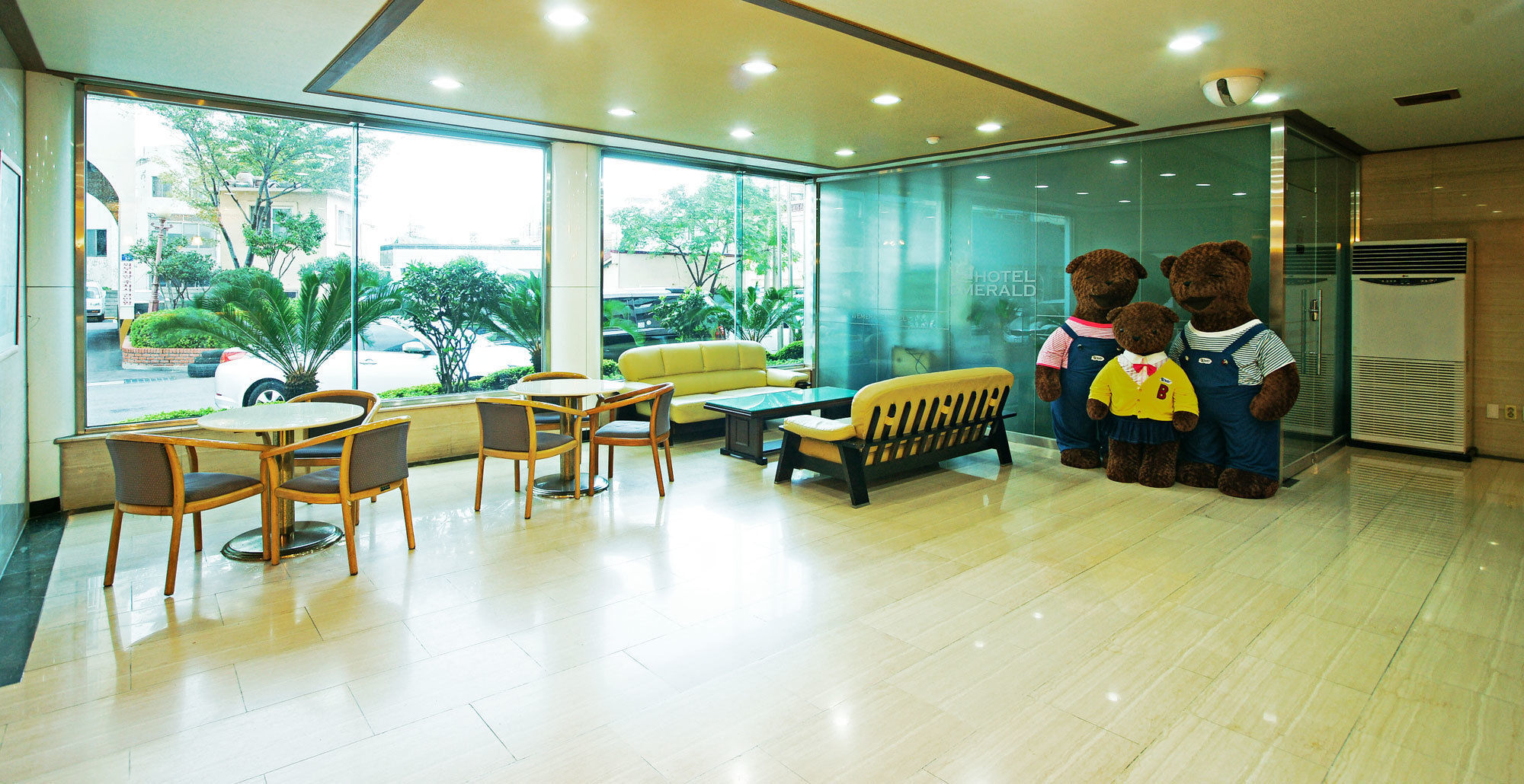 Emerald Hotel Jeju Buitenkant foto