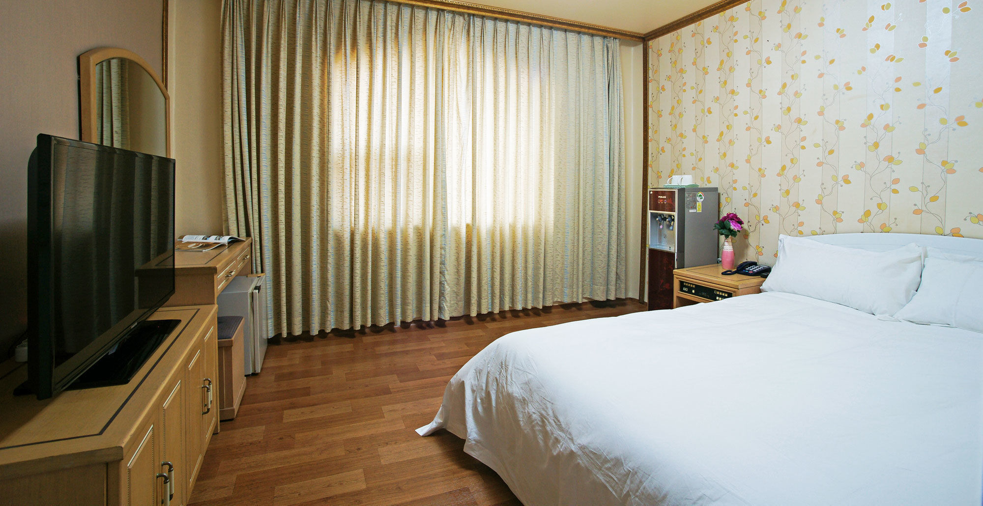 Emerald Hotel Jeju Buitenkant foto